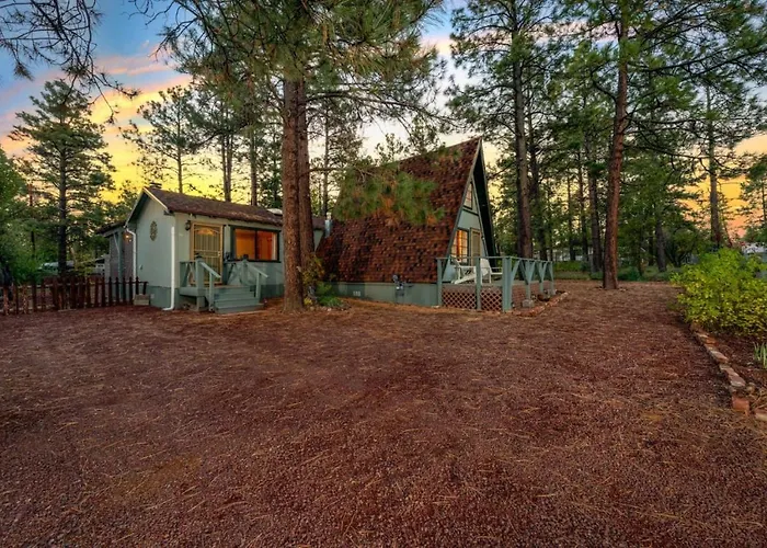 Holiday home A-frame, 2 Bedroom 1 Ba, Lakes, Fenced, Fireplace *