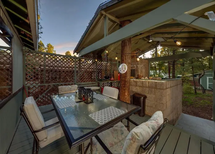 A-frame, 2 Bedroom 1 Ba, Lakes, Fenced, Fireplace Holiday home